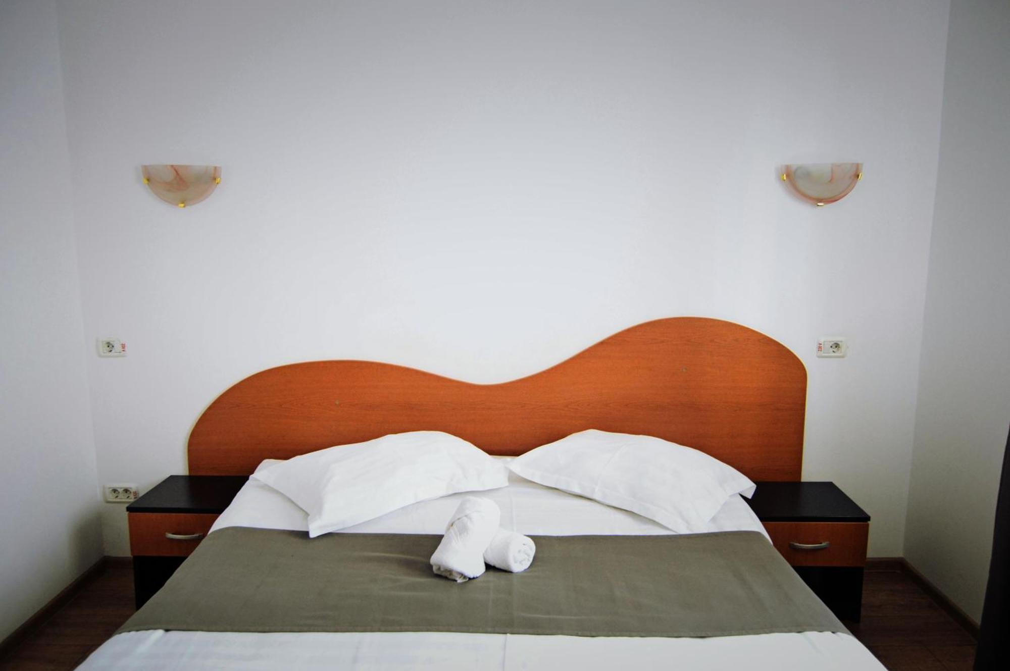 Pension Delia Gardens Temešvár Exteriér fotografie