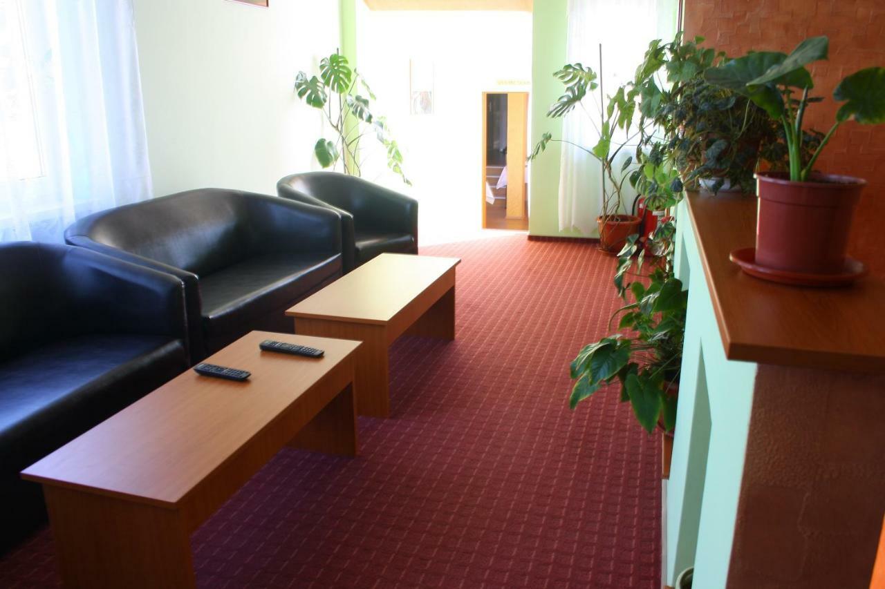 Pension Delia Gardens Temešvár Exteriér fotografie